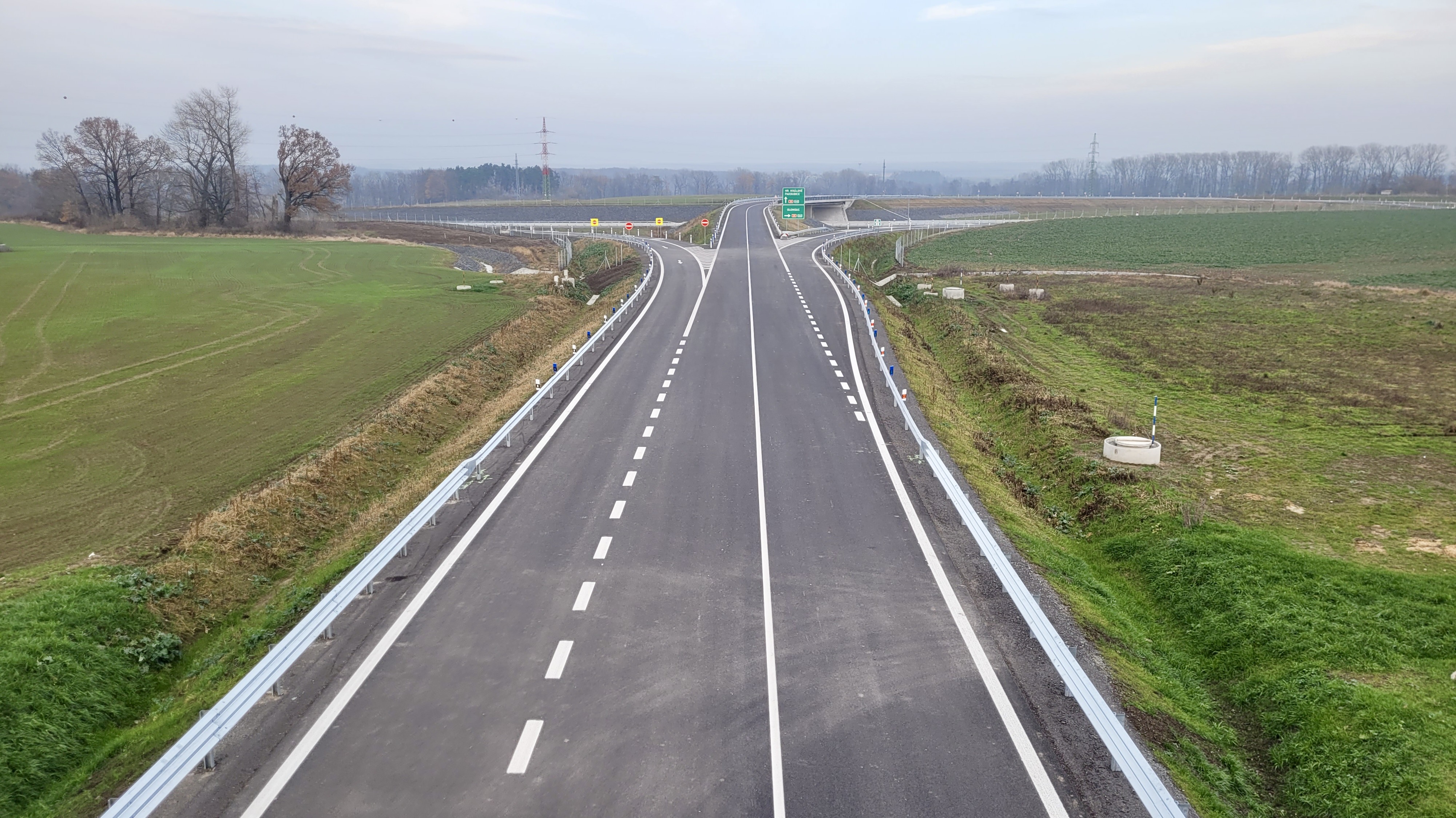 Dálnice D35 – výstavba úseku Ostrov–Časy - Edilizia stradale e costruzione di ponti