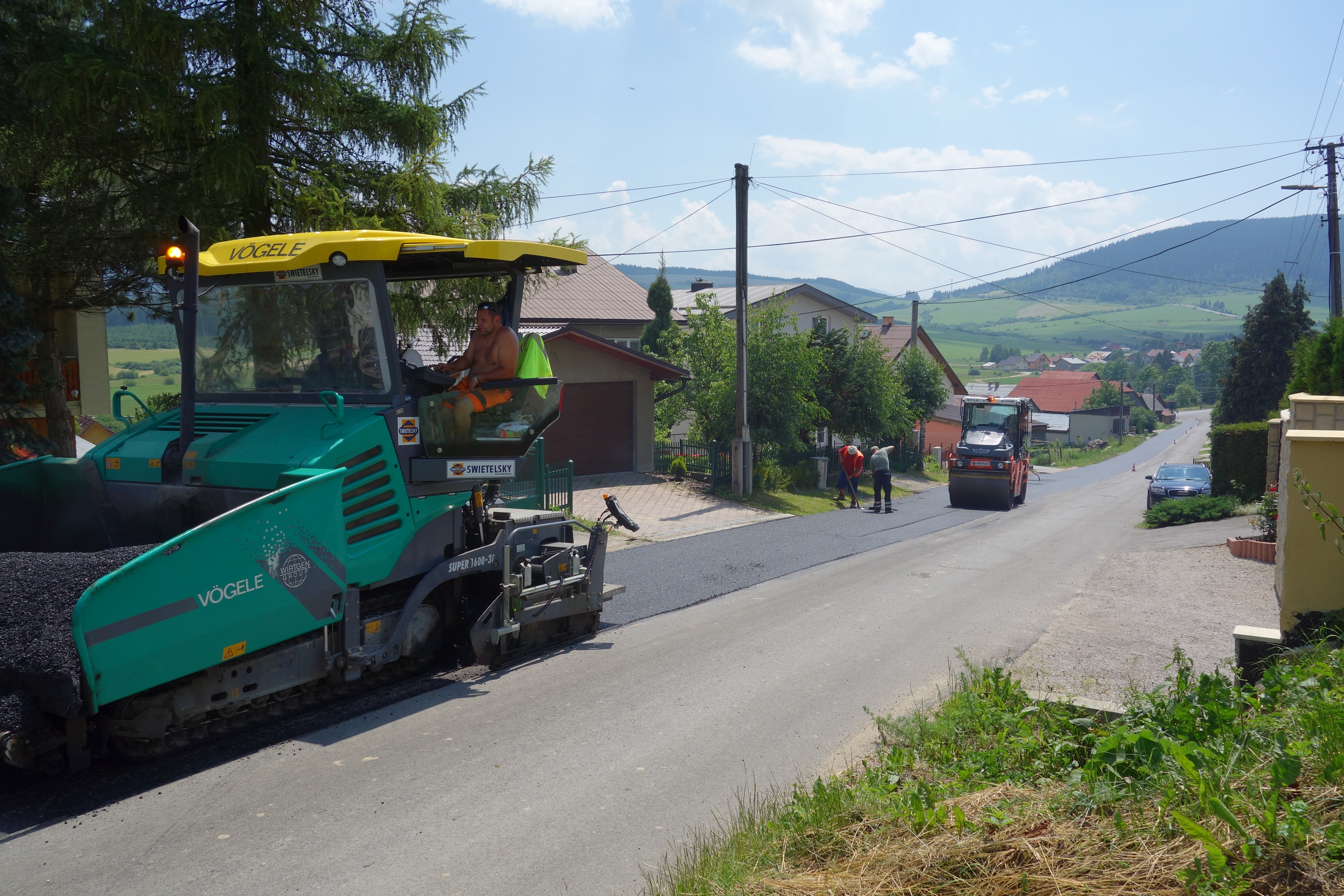 Rekonštrukcia cesty III/2284 Hruštín - Vaňovka - Edilizia stradale e costruzione di ponti