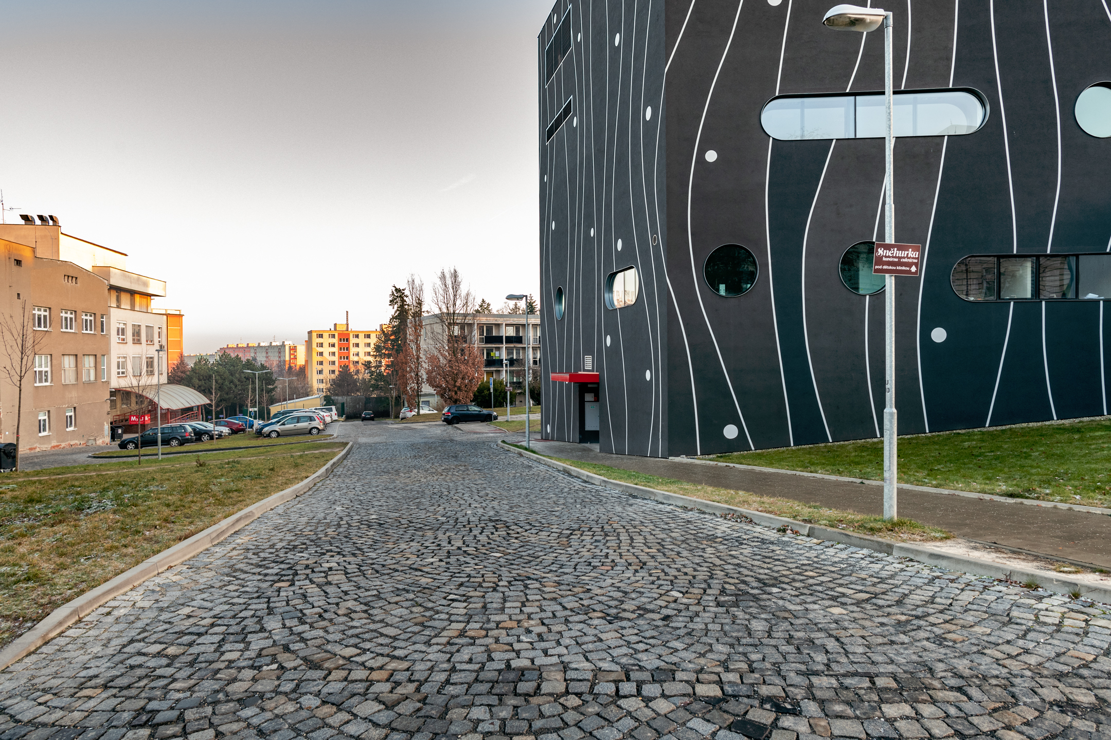 Olomouc – realizace parkoviště u Fakultní nemocnice Olomouc - Edilizia stradale e costruzione di ponti