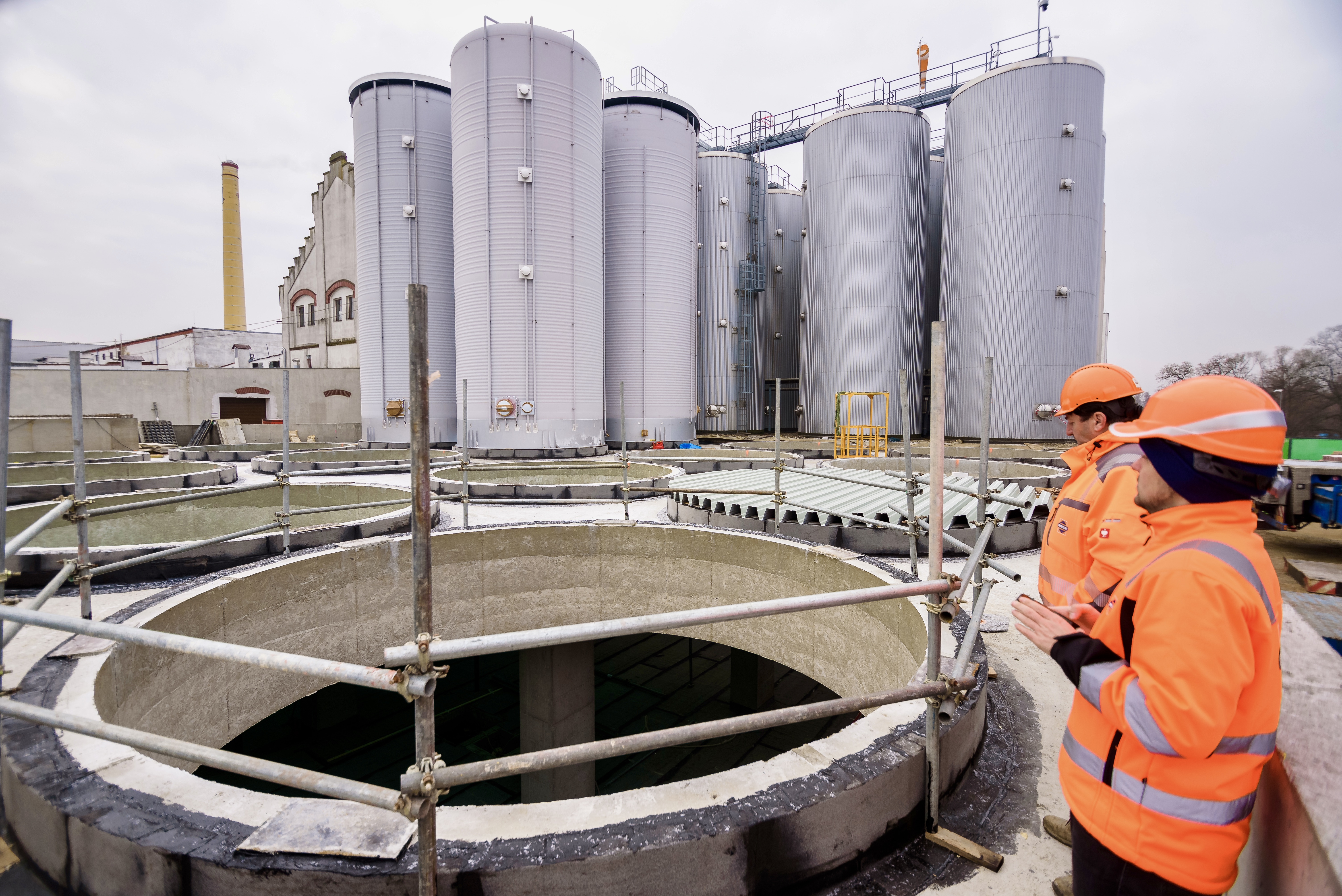 Pivovar Velké Popovice – budova CKT tanků - Costruzione edilizia