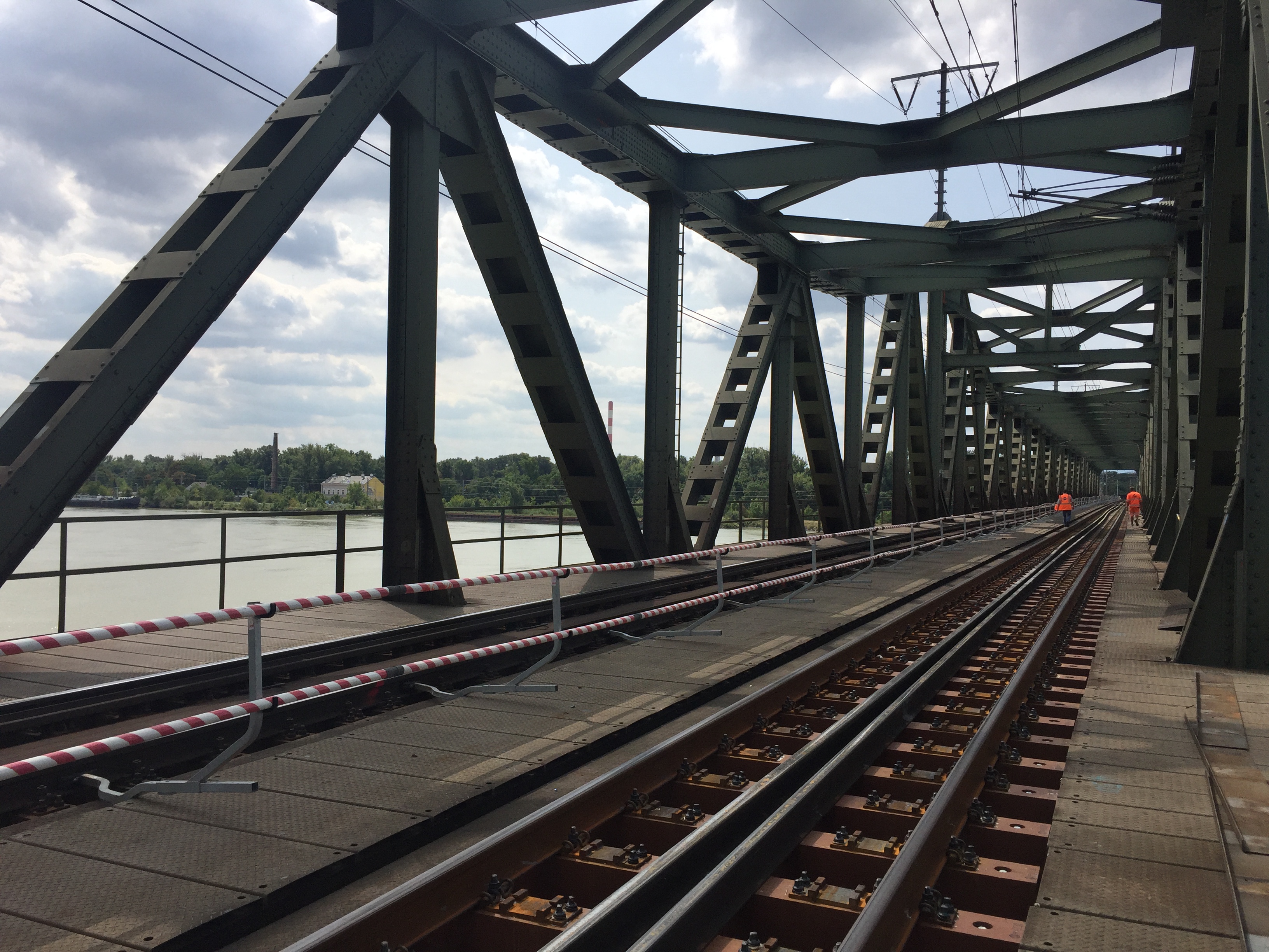 Brückenholztausch FFU Ostbahnbrücken - Edilizia ferroviaria