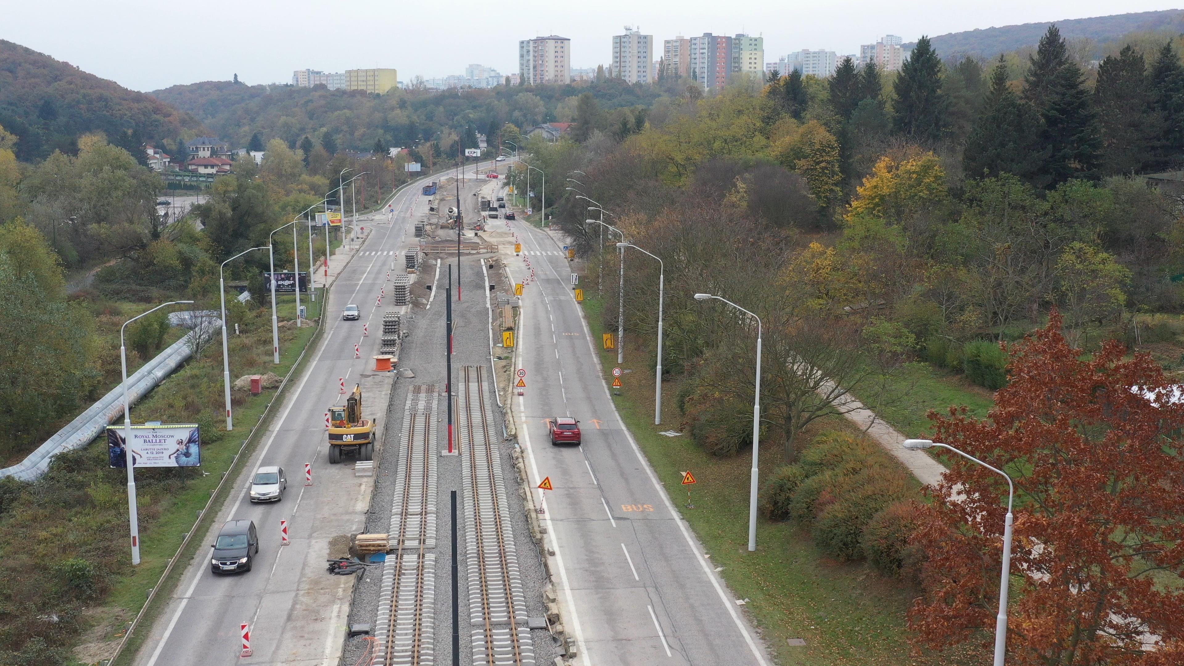 Modernizácia električkových tratí - Dúbravsko - Karloveská radiála - Edilizia ferroviaria