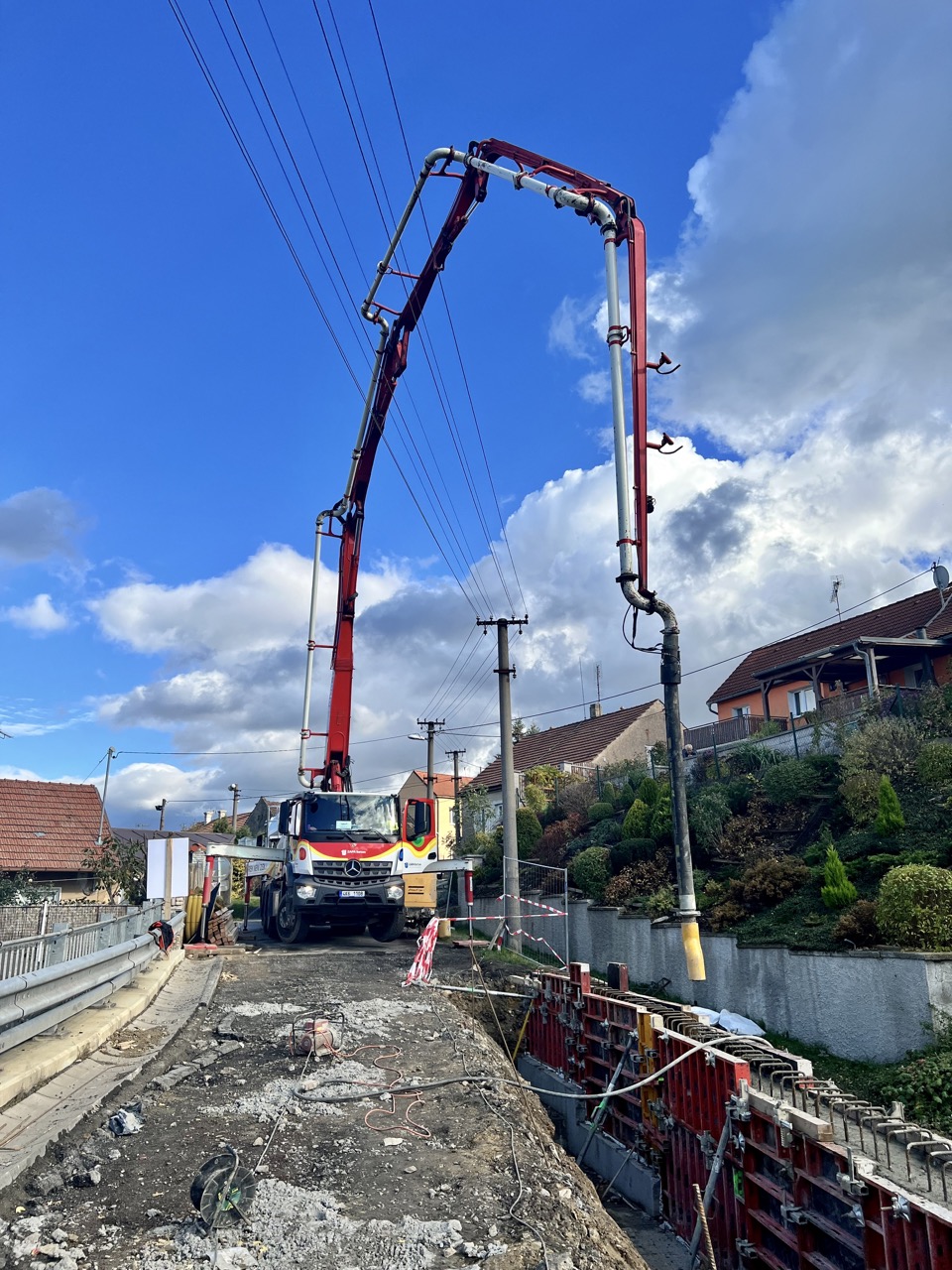 Silnice III/00711, Makotřasy – bezpečnostní opatření - Edilizia stradale e costruzione di ponti