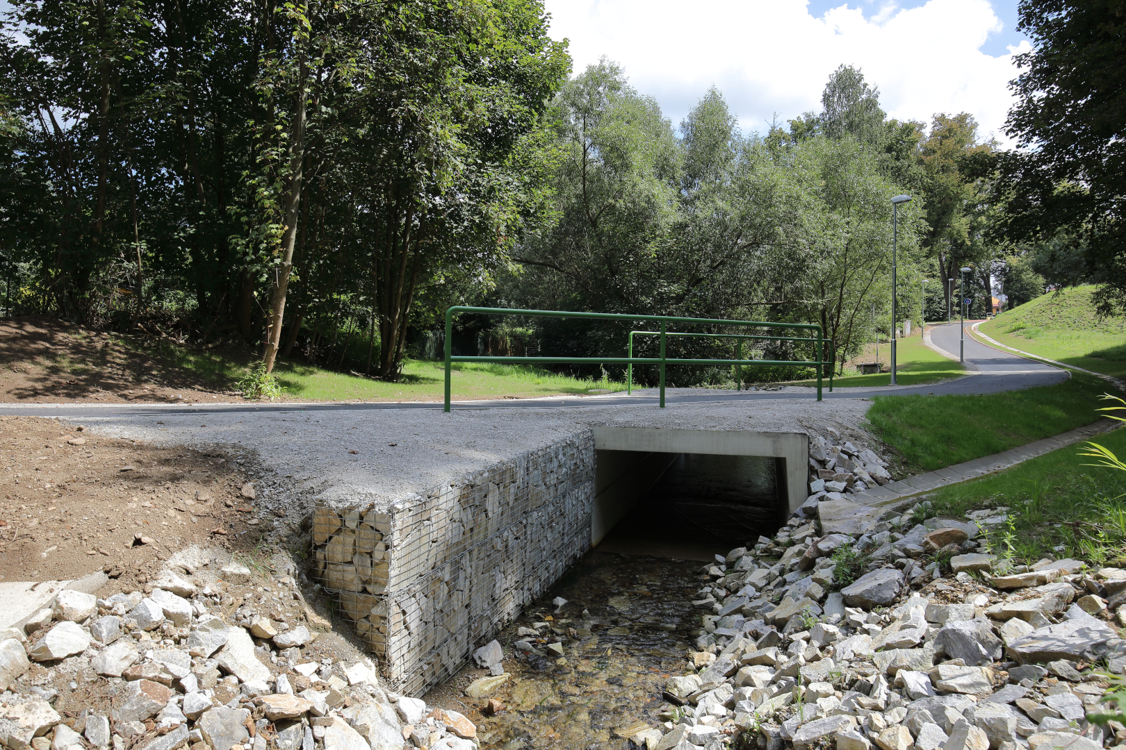 Velešín – výstavba stezky a podchodu pod silnicí I/3 - Edilizia stradale e costruzione di ponti