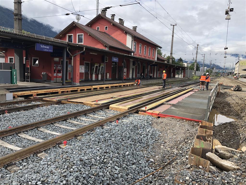 Bahnhofsumbau, Schwaz - Edilizia ferroviaria