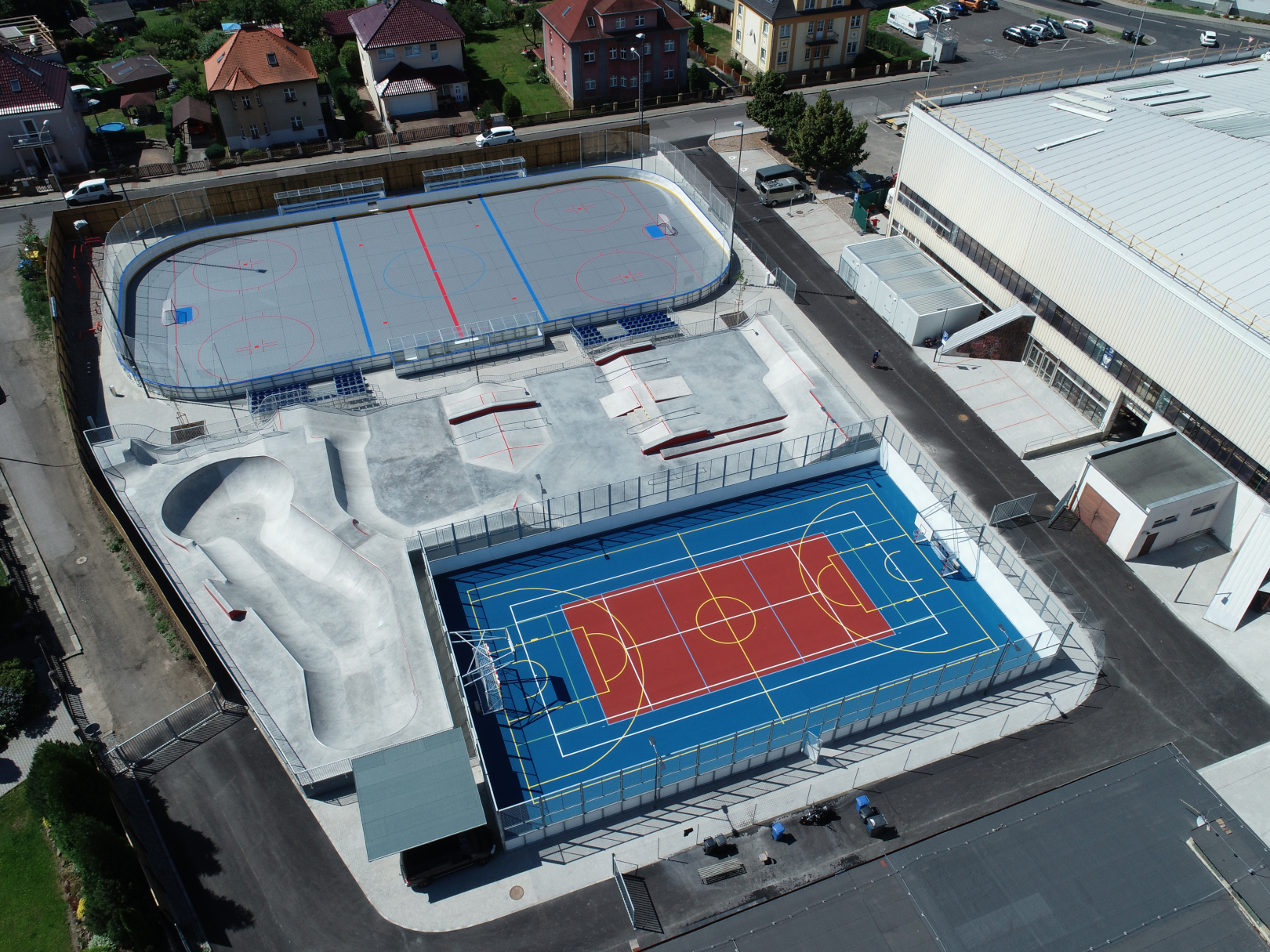Děčín – multifunkční sportoviště u  zimního stadionu - Competenze speciali