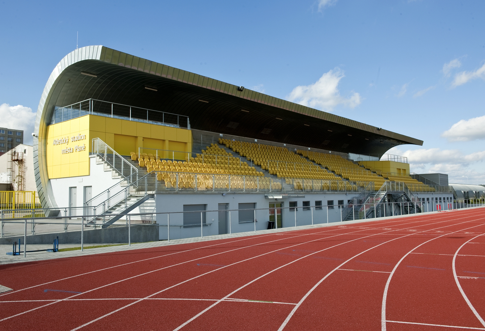 Plzeň - atletický stadion Skvrňany - Costruzione edilizia