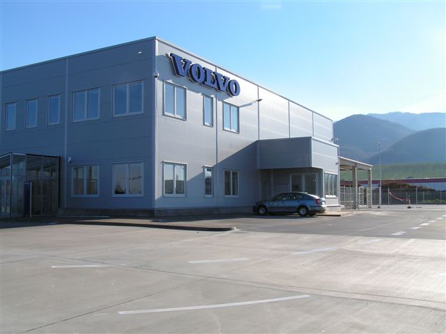 Predajné a servisné centrum VOLVO Truck Strečno / priemyselné a energetické stavby - Costruzione edilizia