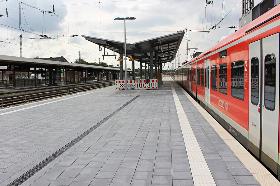 Bahnsteig Hauptbahnhof Landshut - Ingegneria civile