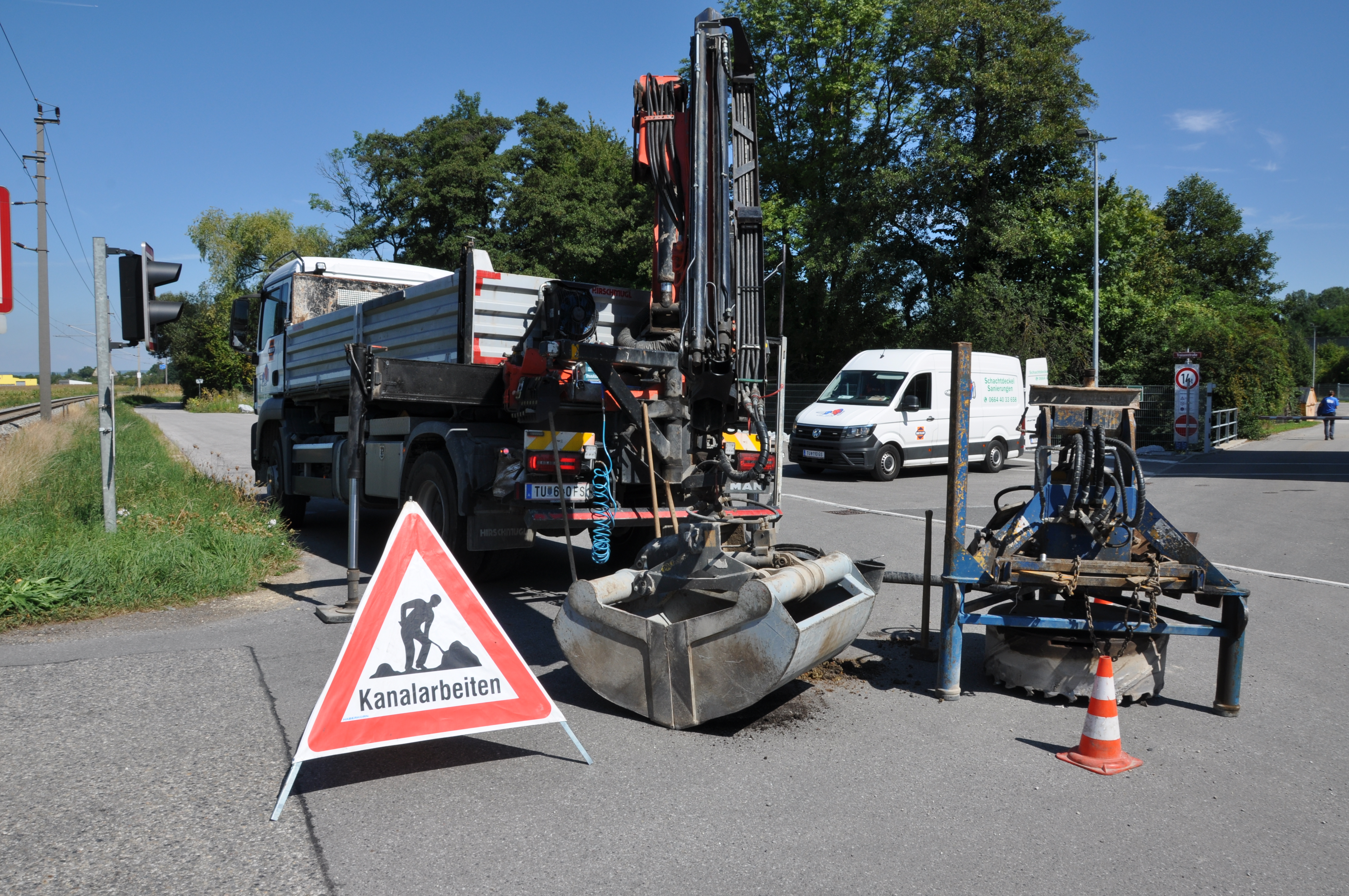 Schachtdeckel sanieren, heben und angleichen - Competenze speciali