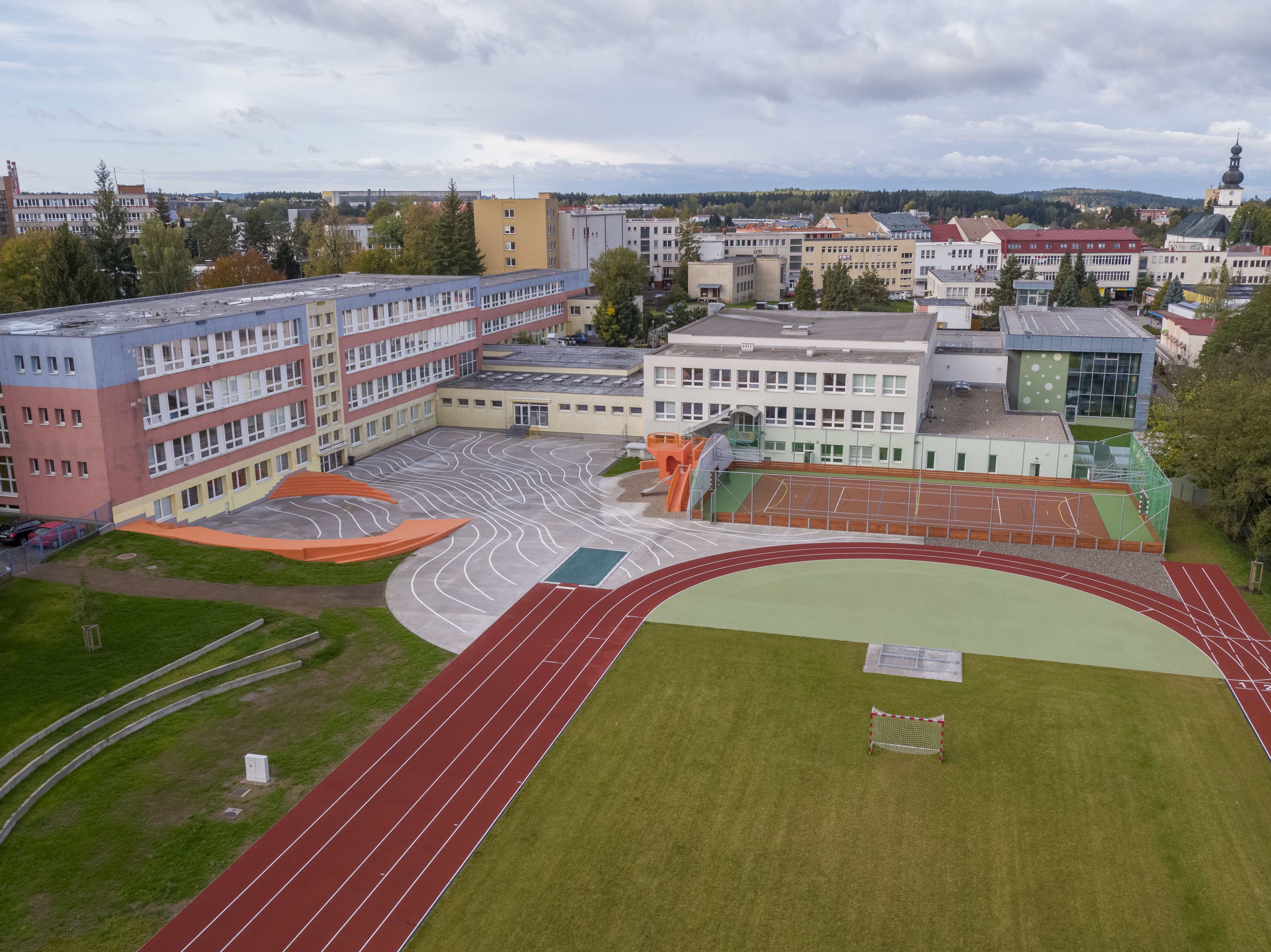 Žďár nad Sázavou – rekonstrukce sportovního areálu ZŠ Švermova - Competenze speciali