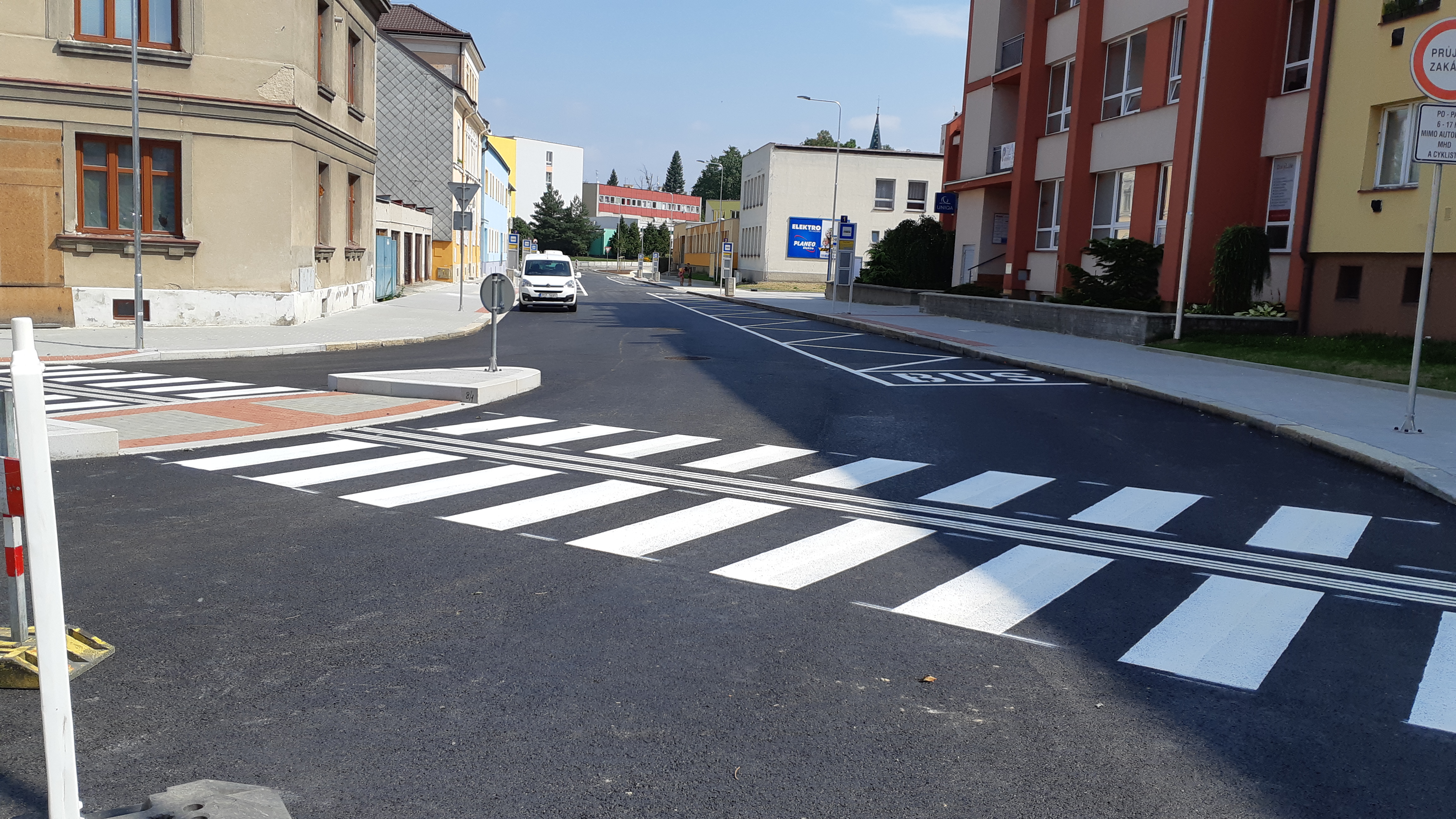 Jindřichův Hradec – rekonstrukce ul. Pravdova, terminál MHD - Edilizia stradale e costruzione di ponti