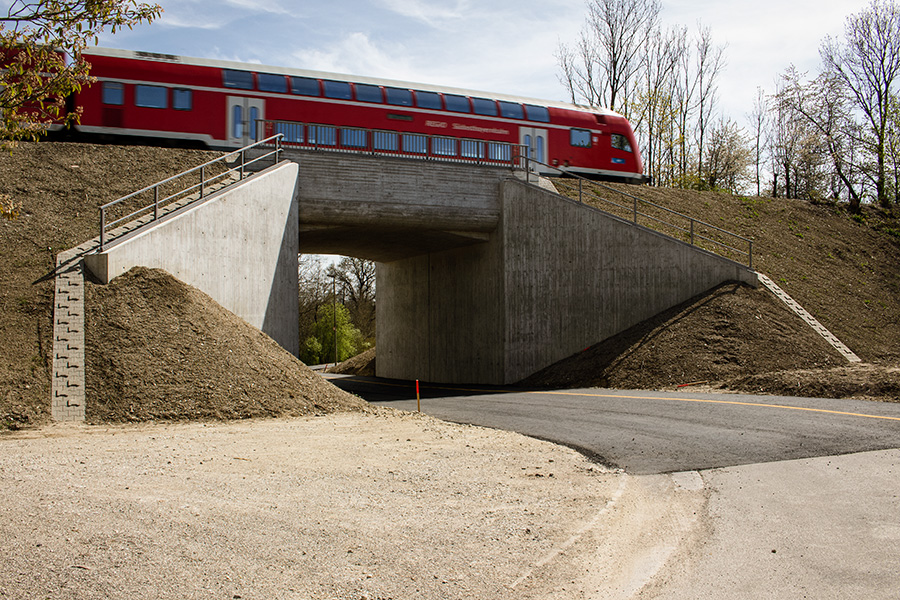 Eisenbahnüberführung Walpertskirchen - Edilizia stradale e costruzione di ponti