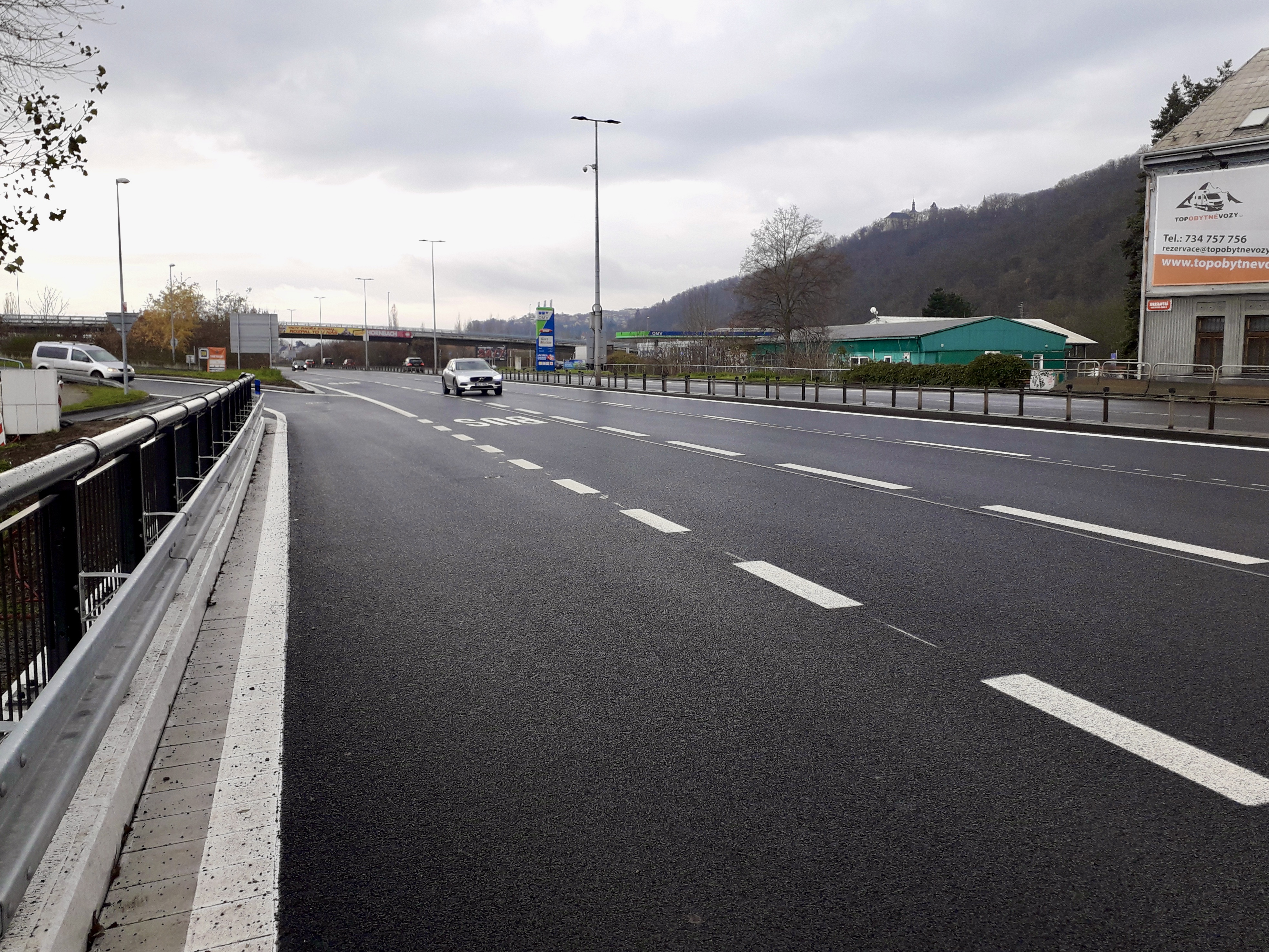 Praha 5 – rozšíření ul. Strakonická, výstavba vyhrazeného pruhu - Edilizia stradale e costruzione di ponti