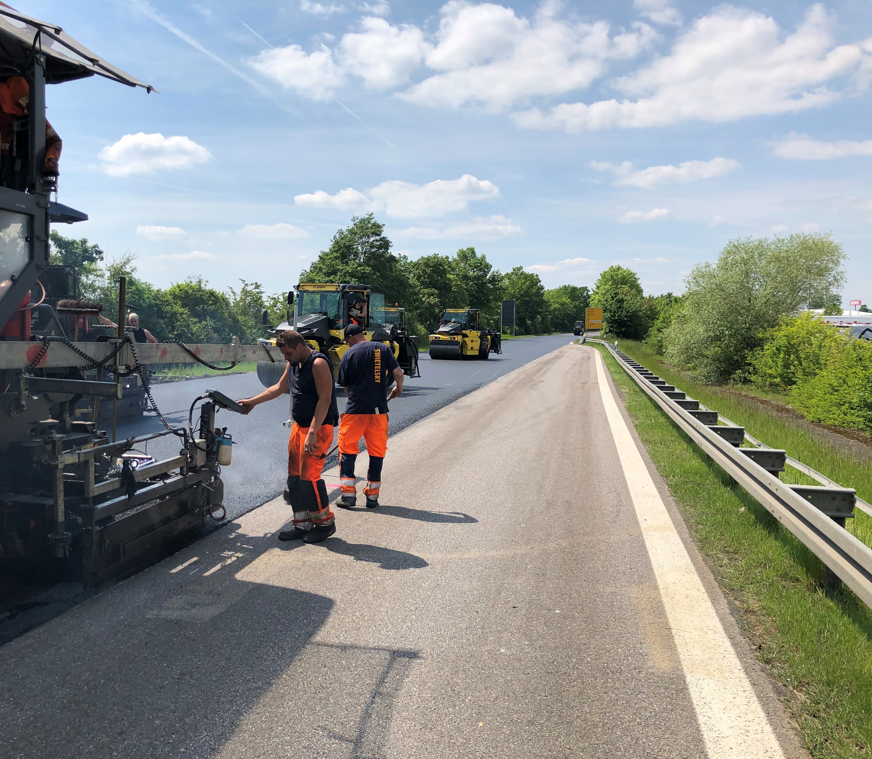 B16, Erneuerung der Fahrbahn - St. Bauamt Ingolstadt - Edilizia stradale e costruzione di ponti