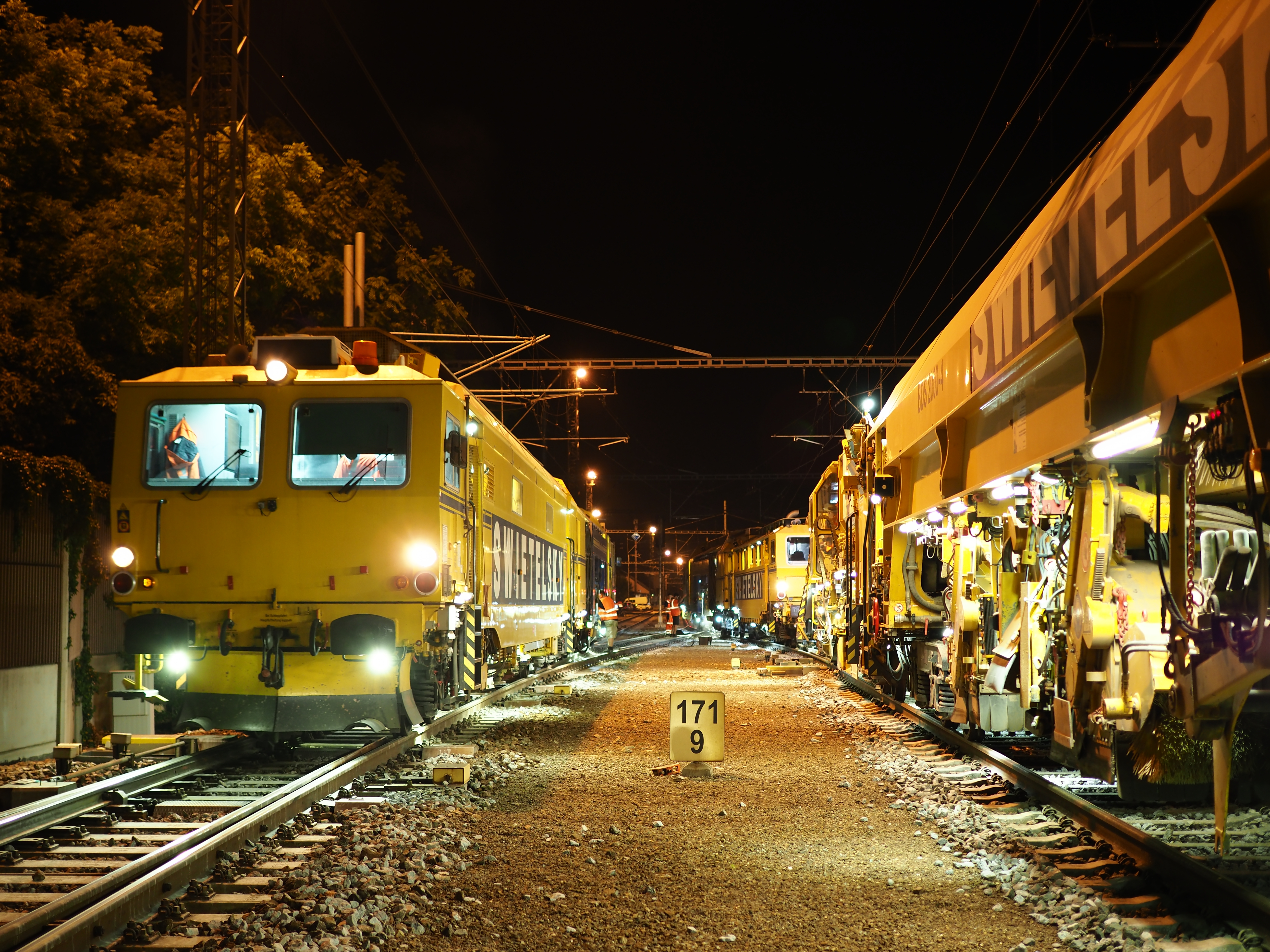 Oprava traťového úseku Hostivař–Votice - Edilizia ferroviaria