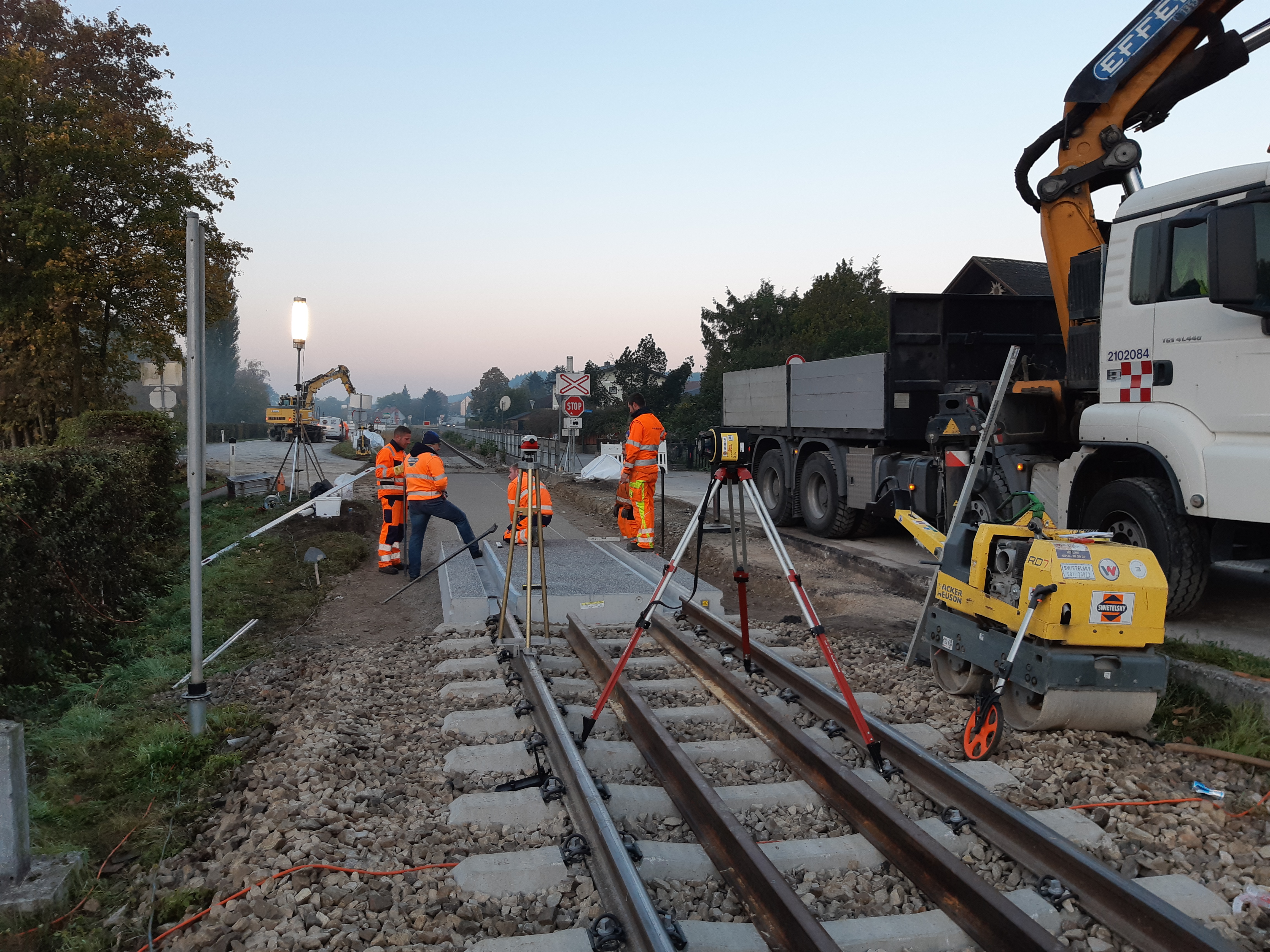 Erneuerung EK mit Gleistragplatten - Edilizia ferroviaria