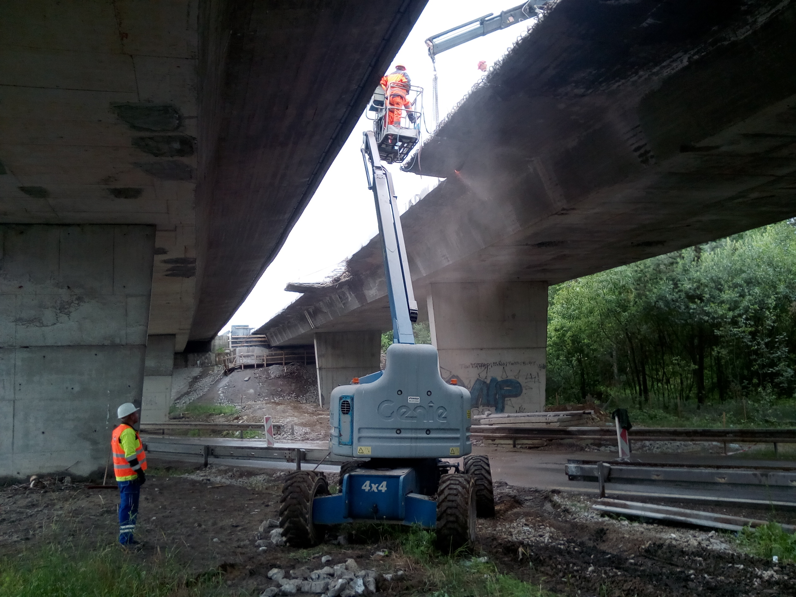 Búracie práce na mostných objektoch - Competenze speciali