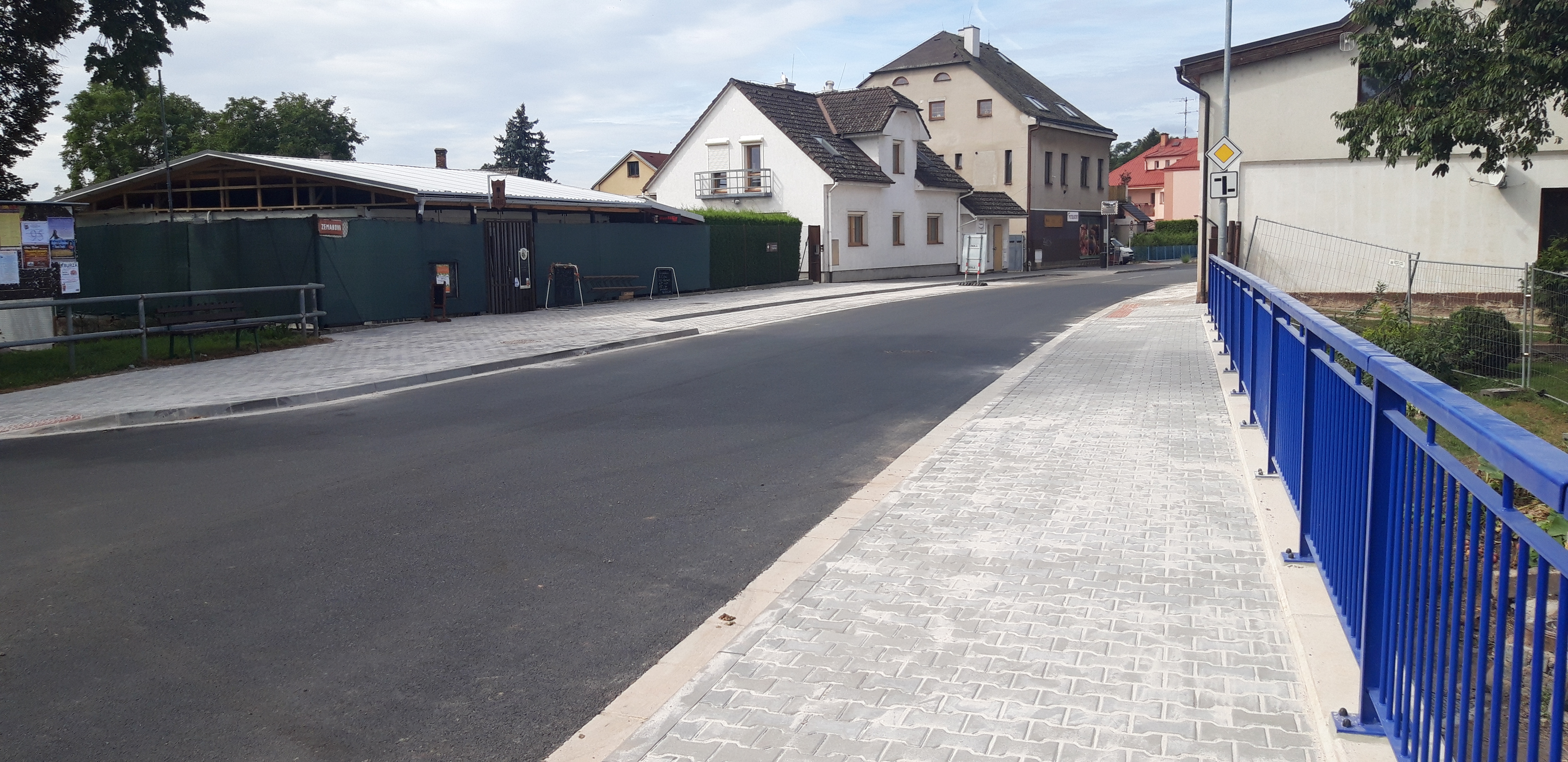 Silnice III/3089 – rekonstrukce průtahu obcí Smiřice - Edilizia stradale e costruzione di ponti