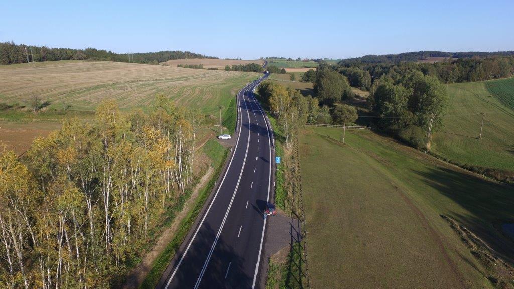 Silnice II/602 – rekonstrukce úseku Pelhřimov – hranice kraje - Edilizia stradale e costruzione di ponti